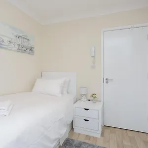 Blackberry - Stylish Self-contained Flats In Soton Centre Southampton