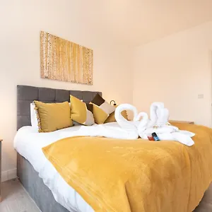 Apartments: Location With Parking Southampton