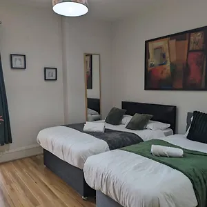 https://2br-modern-luxury-loft-apartment.belfasthotelsireland.com